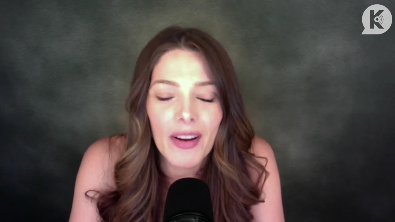 Ashley-Greene-dot-nl_TheTwilightEffect-BreakingDawnPart1RewatchPart1of3-0024.jpg