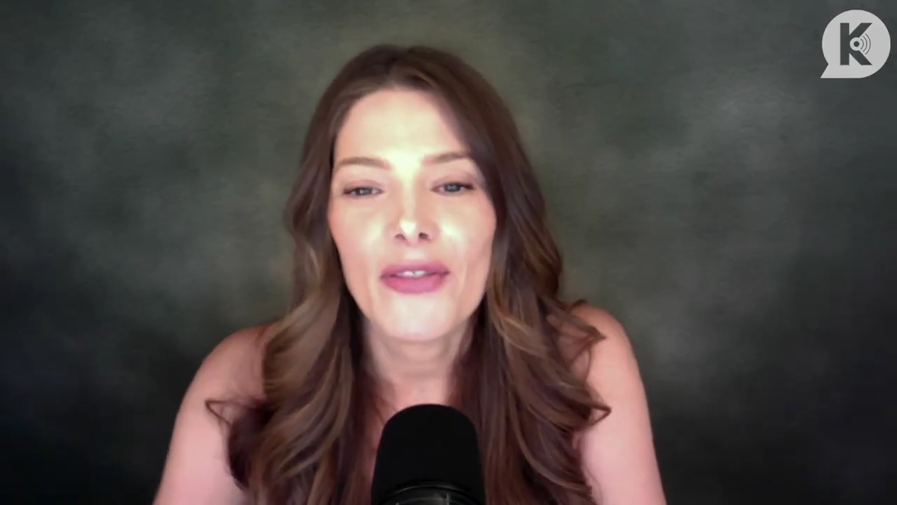 Ashley-Greene-dot-nl_TheTwilightEffect-BreakingDawnPart1RewatchPart1of3-0039.jpg