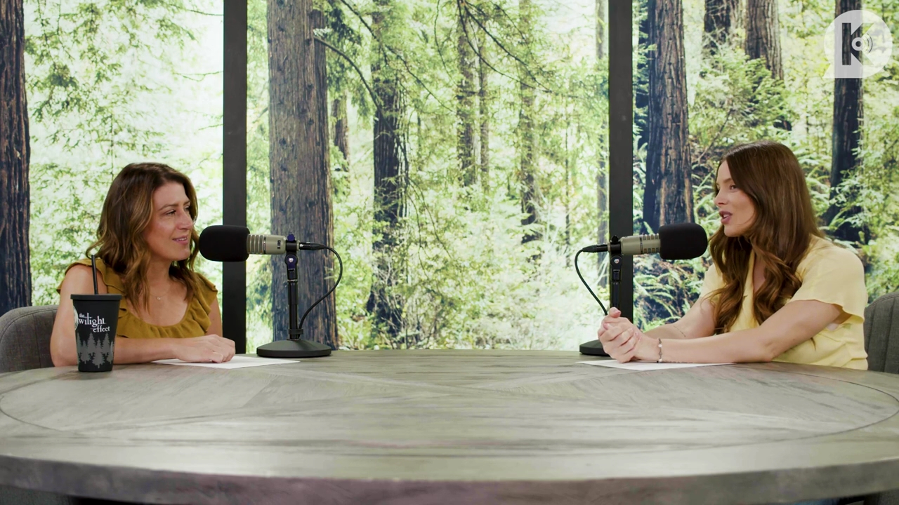 Ashley-Greene-dot-nl_TheTwilightEffect-BreakingDawnPart1RewatchPart1of3-0086.jpg