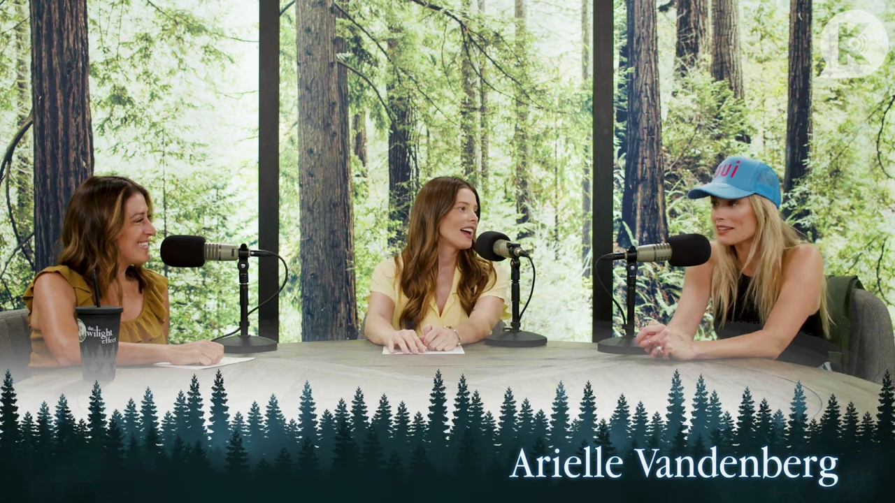 Ashley-Greene-dot-nl_TheTwilightEffect-BreakingDawnPart1RewatchPart1of3-0139.jpg Ashley-Greene-dot-nl_TheTwilightEffect-BreakingDawnPart1RewatchPart1of3-0139.jpg