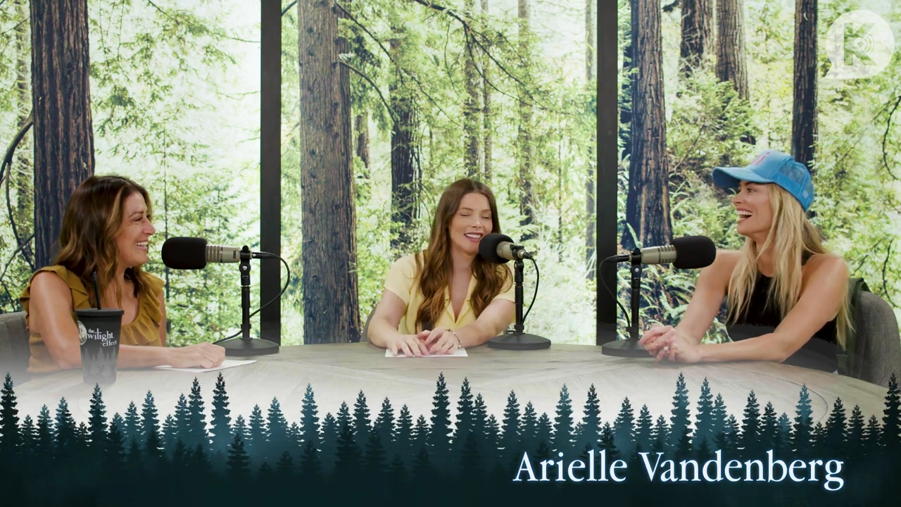 Ashley-Greene-dot-nl_TheTwilightEffect-BreakingDawnPart1RewatchPart1of3-0140.jpg Ashley-Greene-dot-nl_TheTwilightEffect-BreakingDawnPart1RewatchPart1of3-0140.jpg