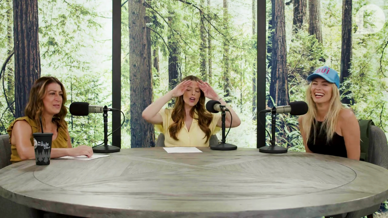 Ashley-Greene-dot-nl_TheTwilightEffect-BreakingDawnPart1RewatchPart1of3-0225.jpg