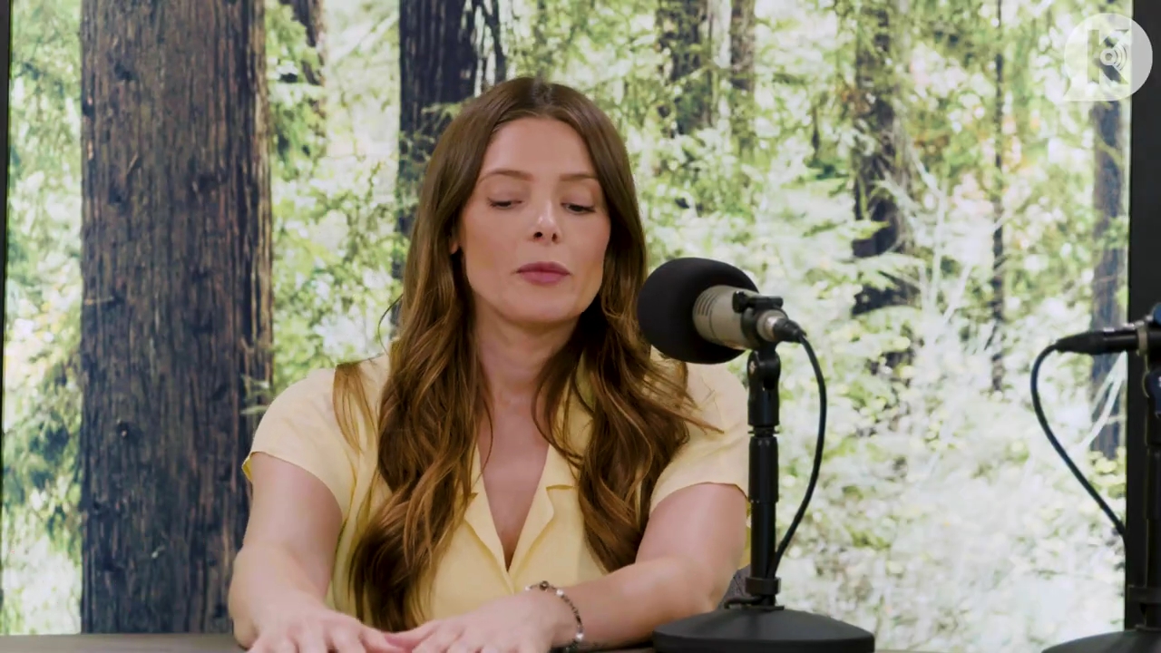 Ashley-Greene-dot-nl_TheTwilightEffect-BreakingDawnPart1RewatchPart1of3-0229.jpg