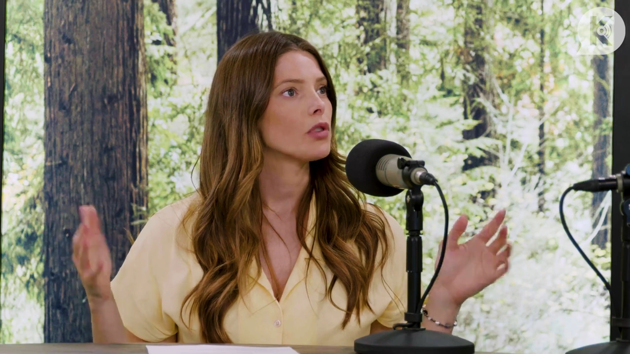 Ashley-Greene-dot-nl_TheTwilightEffect-BreakingDawnPart1RewatchPart1of3-0426.jpg Ashley-Greene-dot-nl_TheTwilightEffect-BreakingDawnPart1RewatchPart1of3-0426.jpg