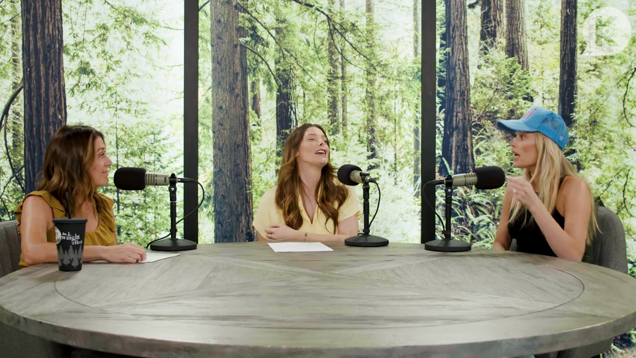 Ashley-Greene-dot-nl_TheTwilightEffect-BreakingDawnPart1RewatchPart1of3-0440.jpg Ashley-Greene-dot-nl_TheTwilightEffect-BreakingDawnPart1RewatchPart1of3-0440.jpg