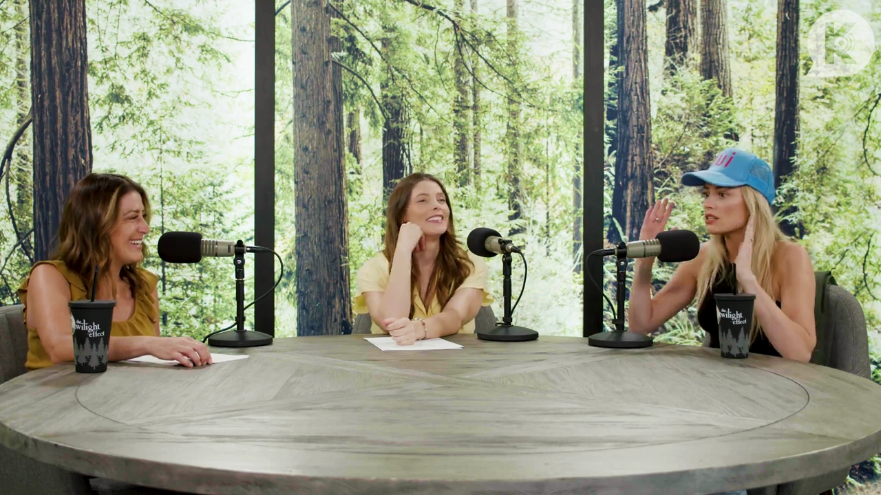 Ashley-Greene-dot-nl_TheTwilightEffect-BreakingDawnPart1RewatchPart1of3-0545.jpg Ashley-Greene-dot-nl_TheTwilightEffect-BreakingDawnPart1RewatchPart1of3-0545.jpg