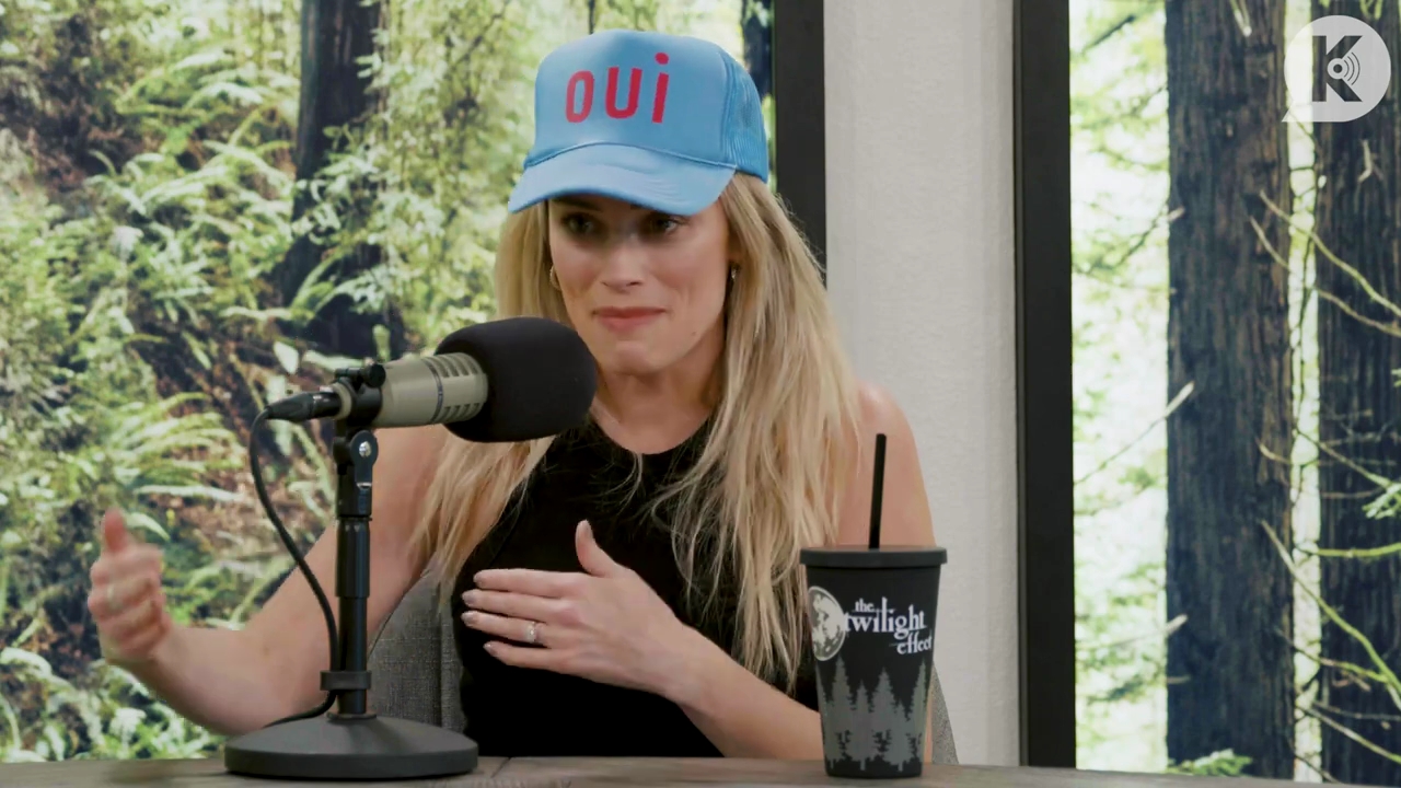 Ashley-Greene-dot-nl_TheTwilightEffect-BreakingDawnPart1RewatchPart1of3-0592.jpg Ashley-Greene-dot-nl_TheTwilightEffect-BreakingDawnPart1RewatchPart1of3-0592.jpg