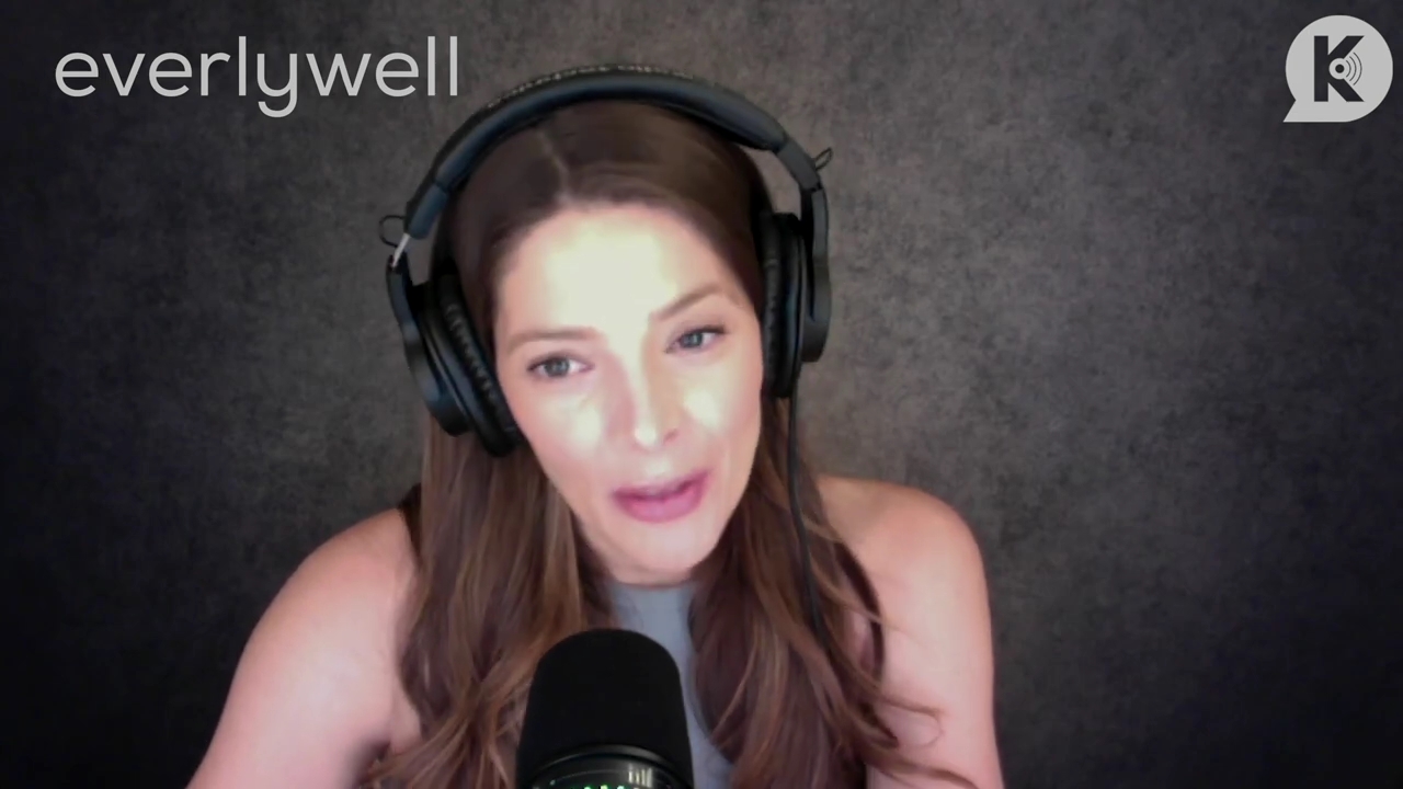 Ashley-Greene-dot-nl_TheTwilightEffect-BreakingDawnPart1RewatchPart1of3-0604.jpg Ashley-Greene-dot-nl_TheTwilightEffect-BreakingDawnPart1RewatchPart1of3-0604.jpg