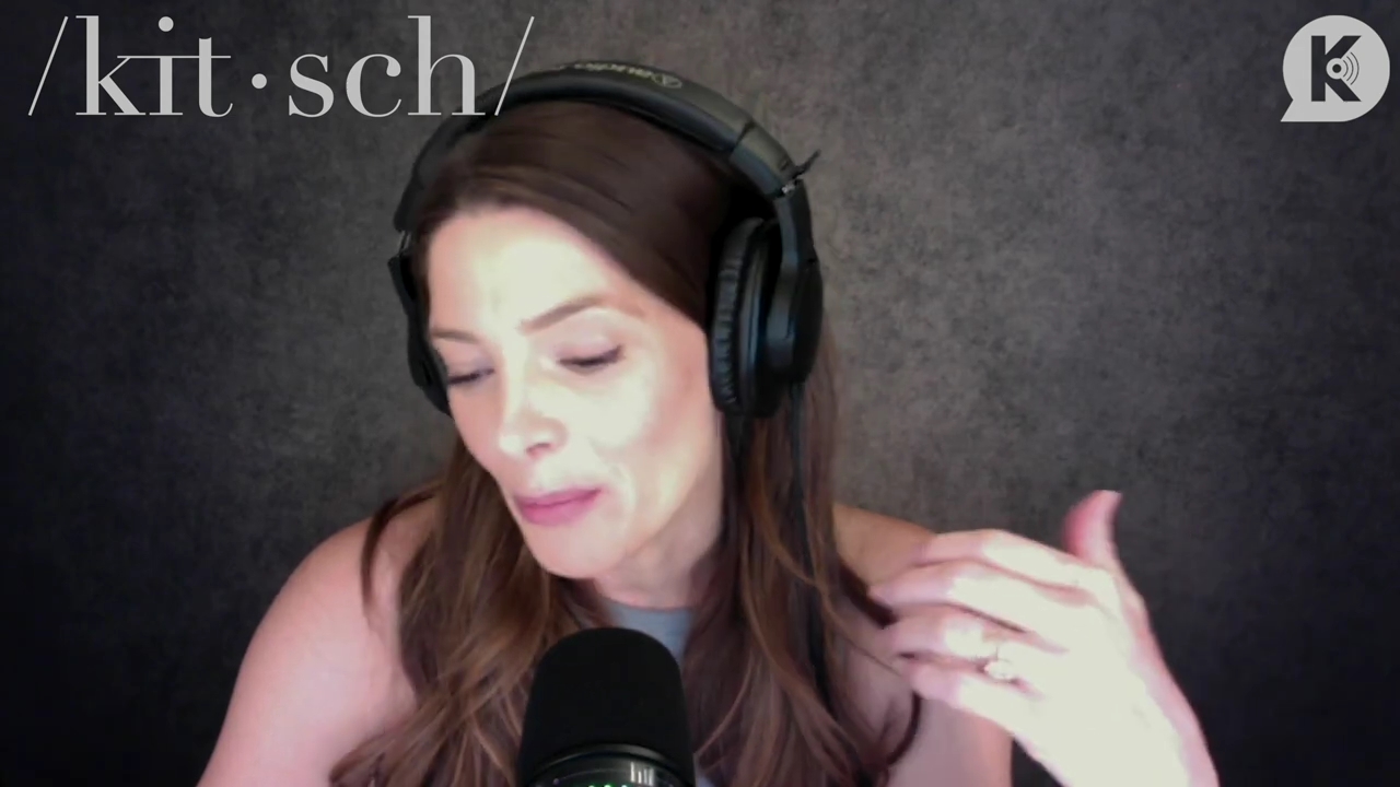 Ashley-Greene-dot-nl_TheTwilightEffect-BreakingDawnPart1RewatchPart1of3-0800.jpg Ashley-Greene-dot-nl_TheTwilightEffect-BreakingDawnPart1RewatchPart1of3-0800.jpg