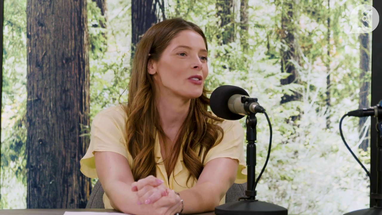 Ashley-Greene-dot-nl_TheTwilightEffect-BreakingDawnPart1RewatchPart1of3-0879.jpg