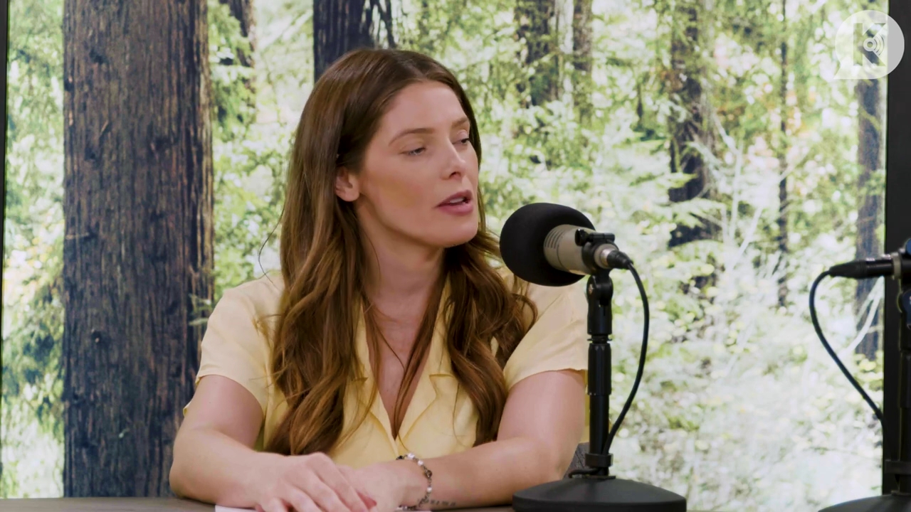 Ashley-Greene-dot-nl_TheTwilightEffect-BreakingDawnPart1RewatchPart1of3-1141.jpg Ashley-Greene-dot-nl_TheTwilightEffect-BreakingDawnPart1RewatchPart1of3-1141.jpg