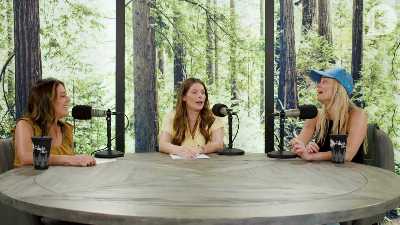 Ashley-Greene-dot-nl_TheTwilightEffect-BreakingDawnPart1RewatchPart1of3-1159.jpg Ashley-Greene-dot-nl_TheTwilightEffect-BreakingDawnPart1RewatchPart1of3-1159.jpg