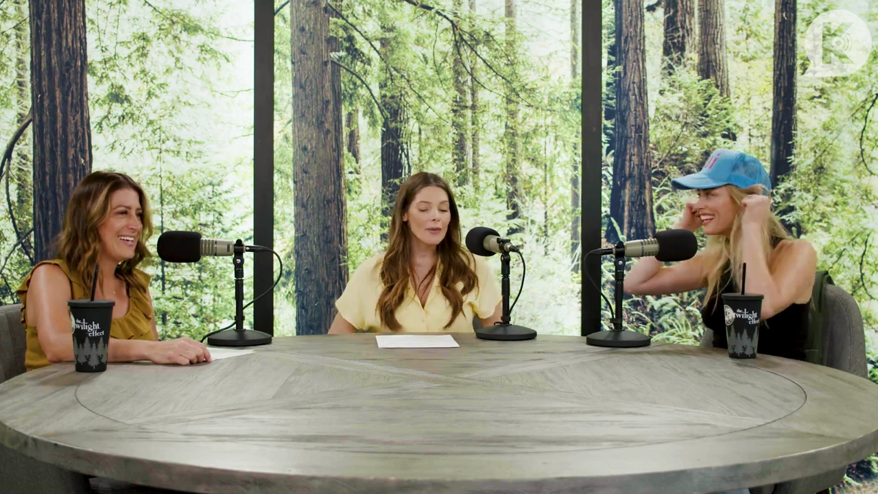 Ashley-Greene-dot-nl_TheTwilightEffect-BreakingDawnPart1RewatchPart1of3-1161.jpg Ashley-Greene-dot-nl_TheTwilightEffect-BreakingDawnPart1RewatchPart1of3-1161.jpg