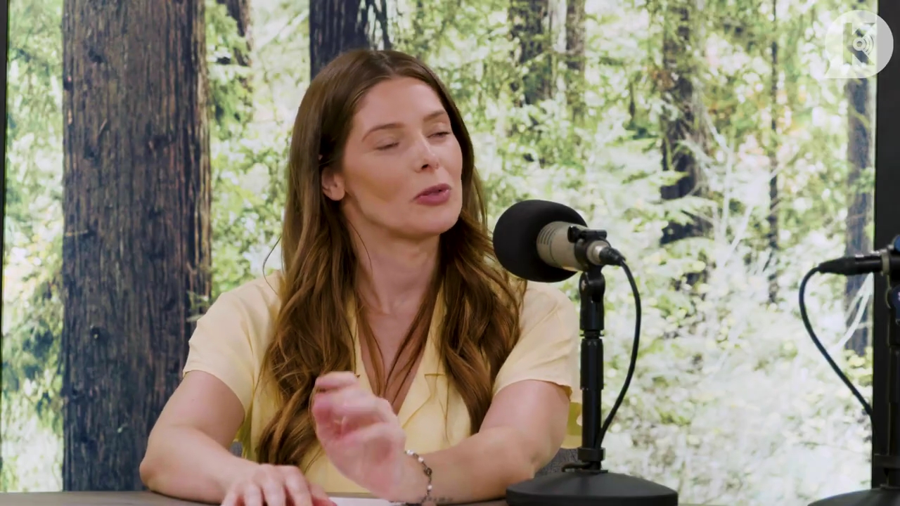 Ashley-Greene-dot-nl_TheTwilightEffect-BreakingDawnPart1RewatchPart1of3-1211.jpg Ashley-Greene-dot-nl_TheTwilightEffect-BreakingDawnPart1RewatchPart1of3-1211.jpg