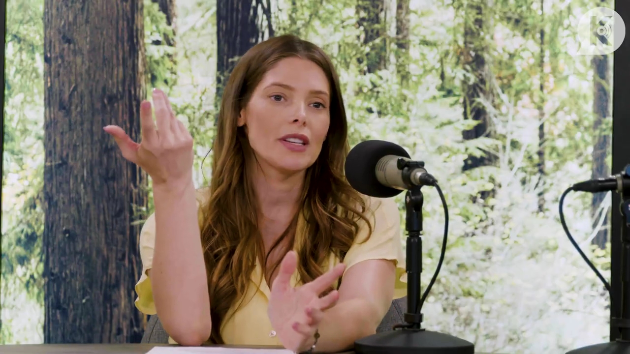 Ashley-Greene-dot-nl_TheTwilightEffect-BreakingDawnPart1RewatchPart1of3-1217.jpg