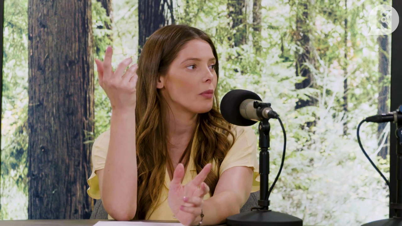 Ashley-Greene-dot-nl_TheTwilightEffect-BreakingDawnPart1RewatchPart1of3-1219.jpg Ashley-Greene-dot-nl_TheTwilightEffect-BreakingDawnPart1RewatchPart1of3-1219.jpg