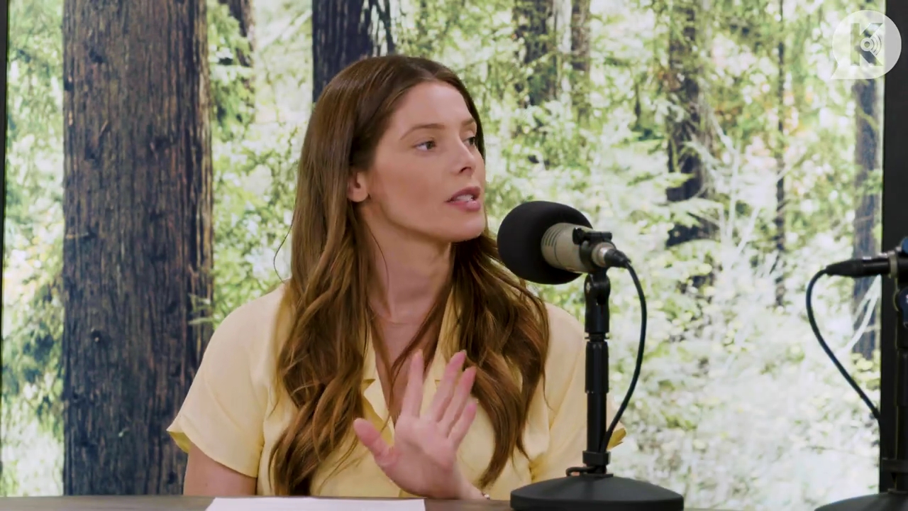 Ashley-Greene-dot-nl_TheTwilightEffect-BreakingDawnPart1RewatchPart1of3-1237.jpg Ashley-Greene-dot-nl_TheTwilightEffect-BreakingDawnPart1RewatchPart1of3-1237.jpg