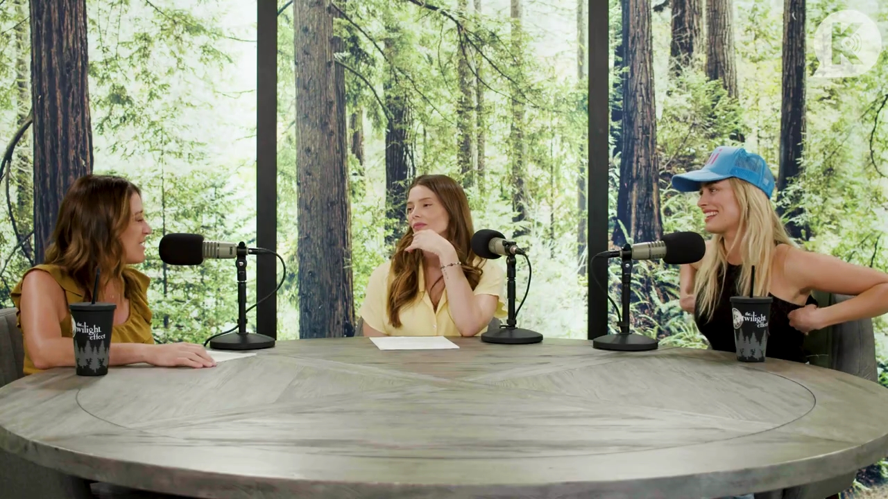 Ashley-Greene-dot-nl_TheTwilightEffect-BreakingDawnPart1RewatchPart1of3-1285.jpg
