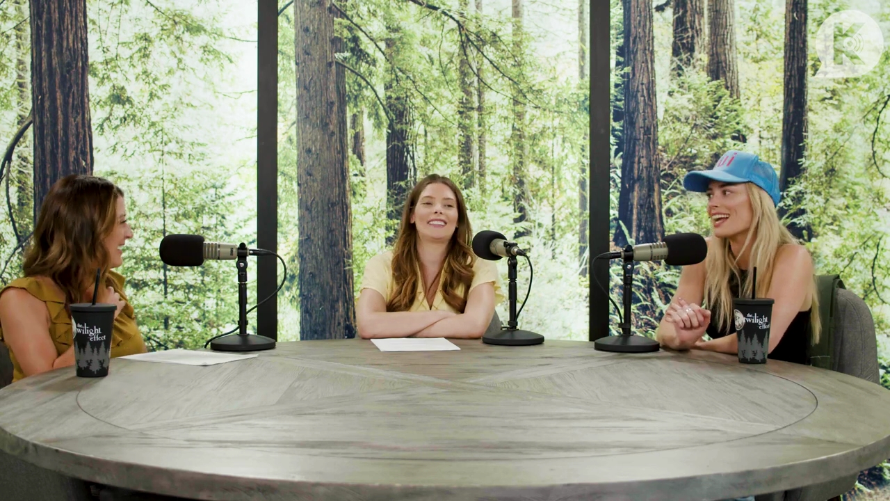 Ashley-Greene-dot-nl_TheTwilightEffect-BreakingDawnPart1RewatchPart1of3-1314.jpg