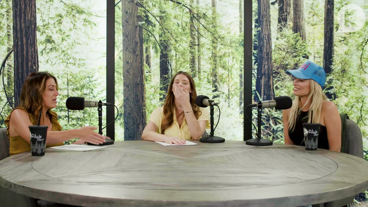 Ashley-Greene-dot-nl_TheTwilightEffect-BreakingDawnPart1RewatchPart1of3-1343.jpg