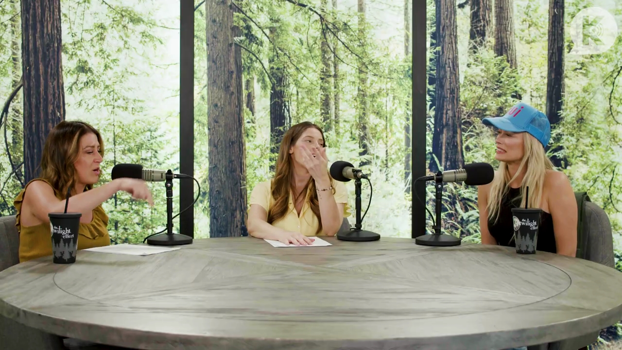 Ashley-Greene-dot-nl_TheTwilightEffect-BreakingDawnPart1RewatchPart1of3-1344.jpg