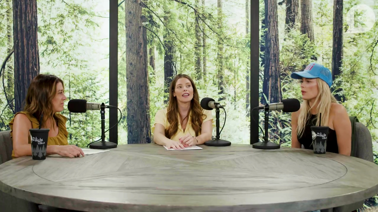 Ashley-Greene-dot-nl_TheTwilightEffect-BreakingDawnPart1RewatchPart1of3-1357.jpg Ashley-Greene-dot-nl_TheTwilightEffect-BreakingDawnPart1RewatchPart1of3-1357.jpg