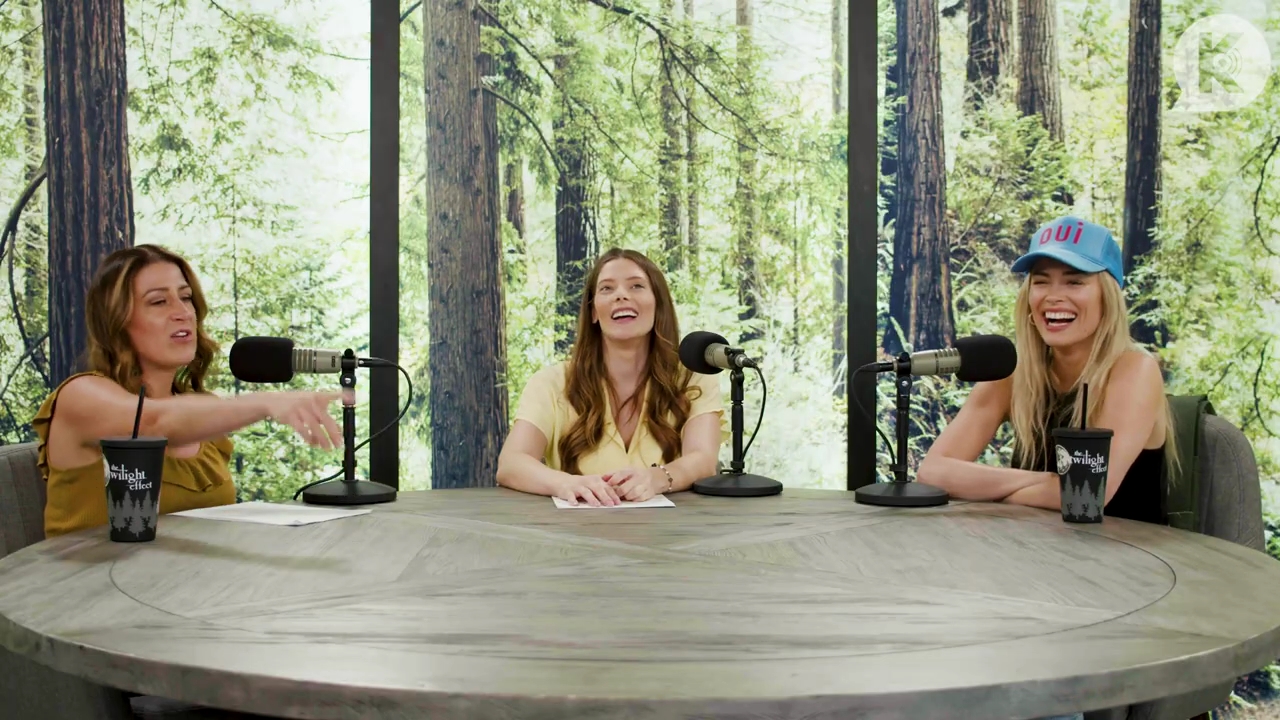 Ashley-Greene-dot-nl_TheTwilightEffect-BreakingDawnPart1RewatchPart1of3-1413.jpg Ashley-Greene-dot-nl_TheTwilightEffect-BreakingDawnPart1RewatchPart1of3-1413.jpg