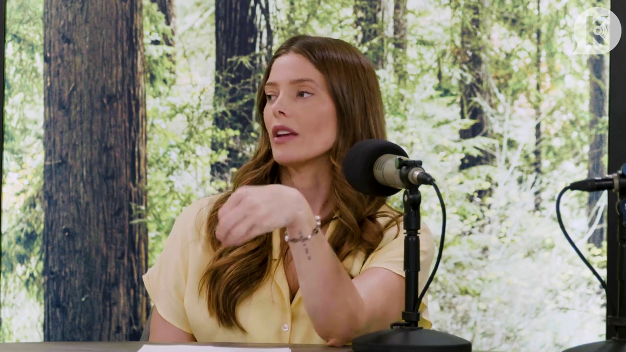 Ashley-Greene-dot-nl_TheTwilightEffect-BreakingDawnPart1RewatchPart1of3-1580.jpg Ashley-Greene-dot-nl_TheTwilightEffect-BreakingDawnPart1RewatchPart1of3-1580.jpg