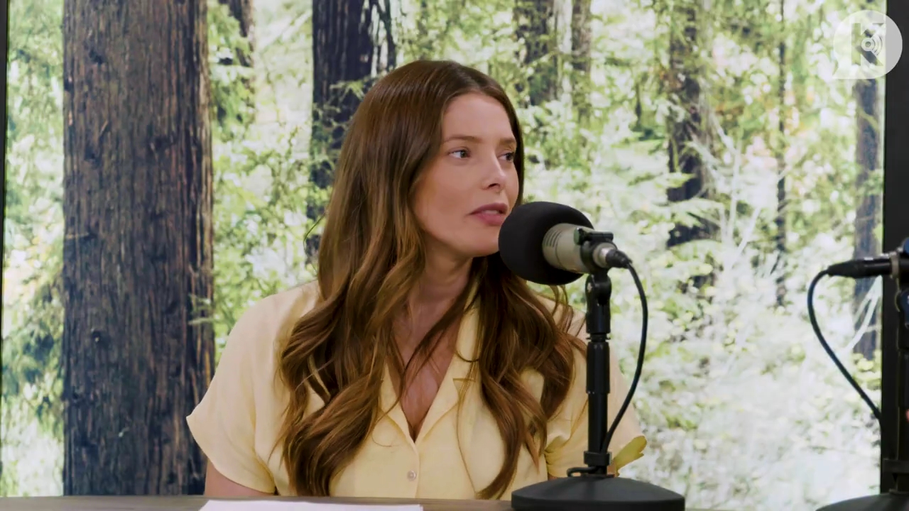 Ashley-Greene-dot-nl_TheTwilightEffect-BreakingDawnPart1RewatchPart1of3-1592.jpg