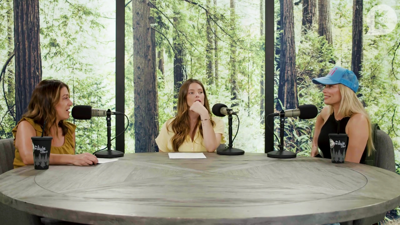 Ashley-Greene-dot-nl_TheTwilightEffect-BreakingDawnPart1RewatchPart1of3-2587.jpg