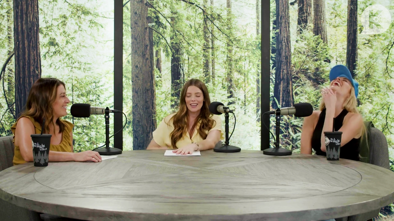 Ashley-Greene-dot-nl_TheTwilightEffect-BreakingDawnPart1RewatchPart1of3-2625.jpg