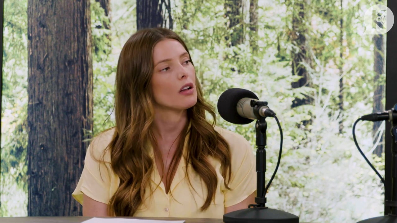 Ashley-Greene-dot-nl_TheTwilightEffect-BreakingDawnPart1RewatchPart1of3-2644.jpg