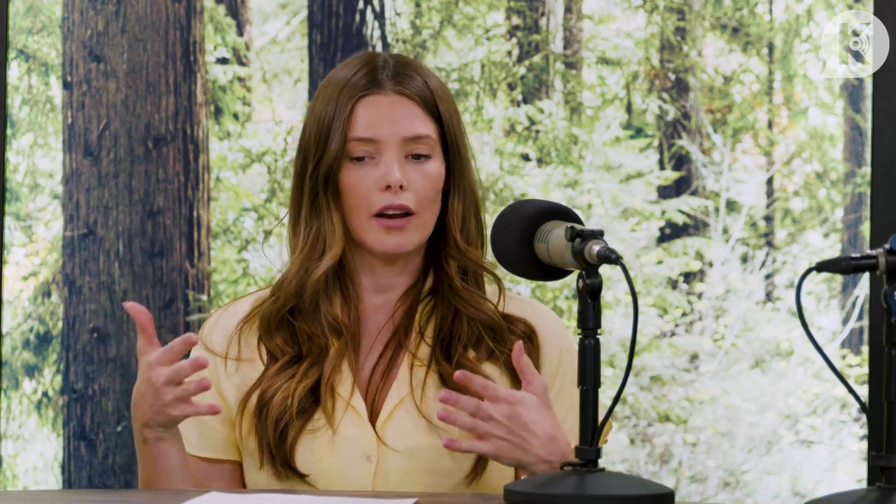 Ashley-Greene-dot-nl_TheTwilightEffect-BreakingDawnPart1RewatchPart1of3-2654.jpg