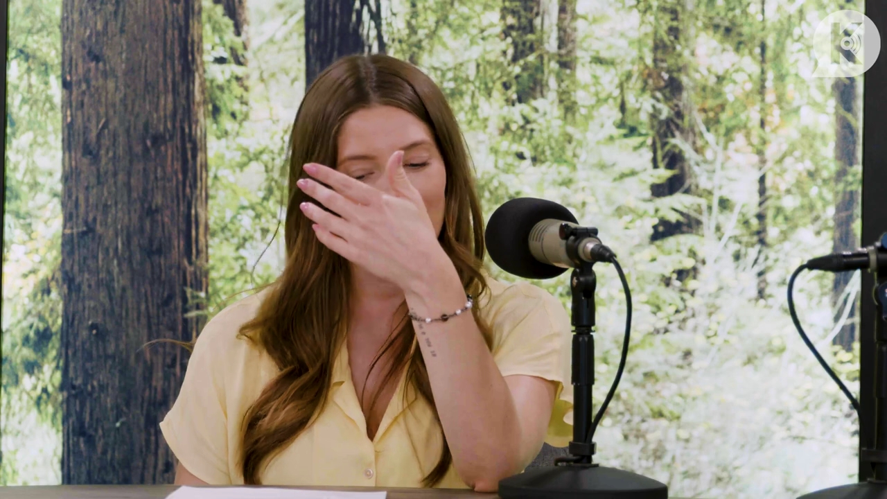 Ashley-Greene-dot-nl_TheTwilightEffect-BreakingDawnPart1RewatchPart1of3-2790.jpg