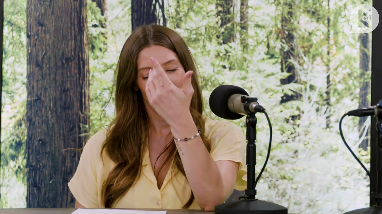 Ashley-Greene-dot-nl_TheTwilightEffect-BreakingDawnPart1RewatchPart1of3-2791.jpg