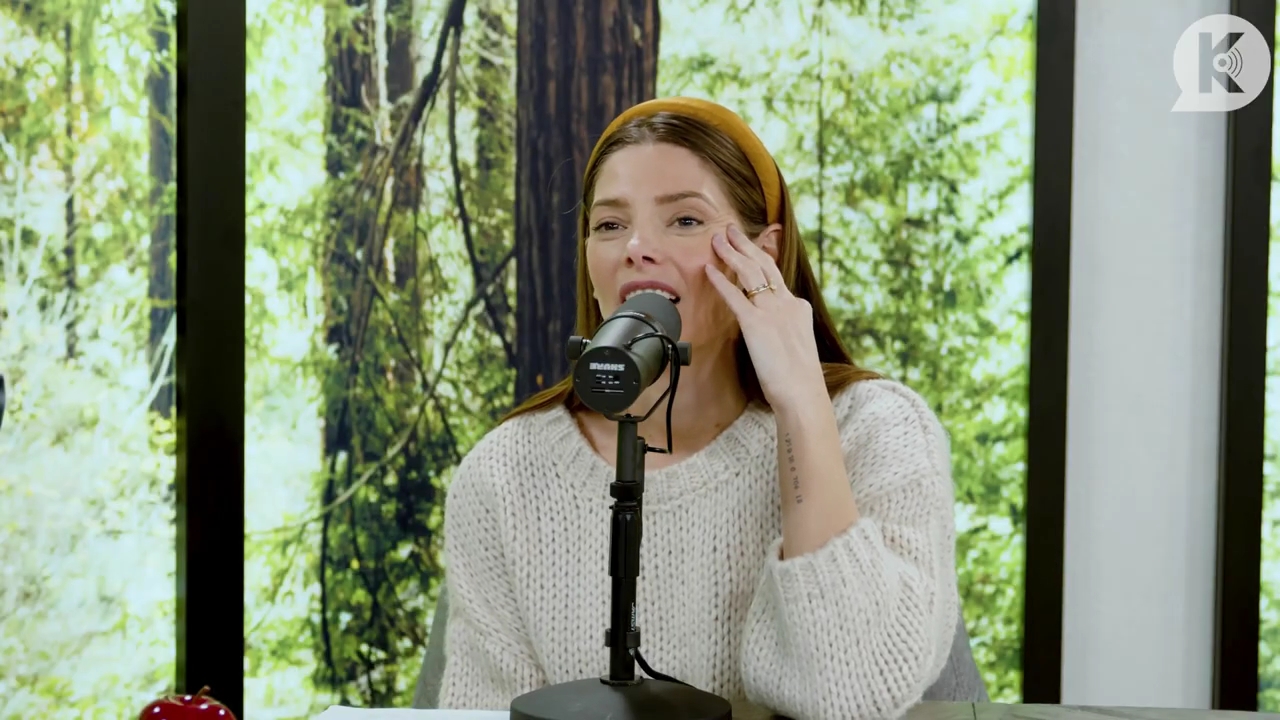 Ashley-Greene-dot-nl_TheTwilightEffect-TwiliightRewatchtPart2of3-0830.jpg Ashley-Greene-dot-nl_TheTwilightEffect-TwiliightRewatchtPart2of3-0830.jpg