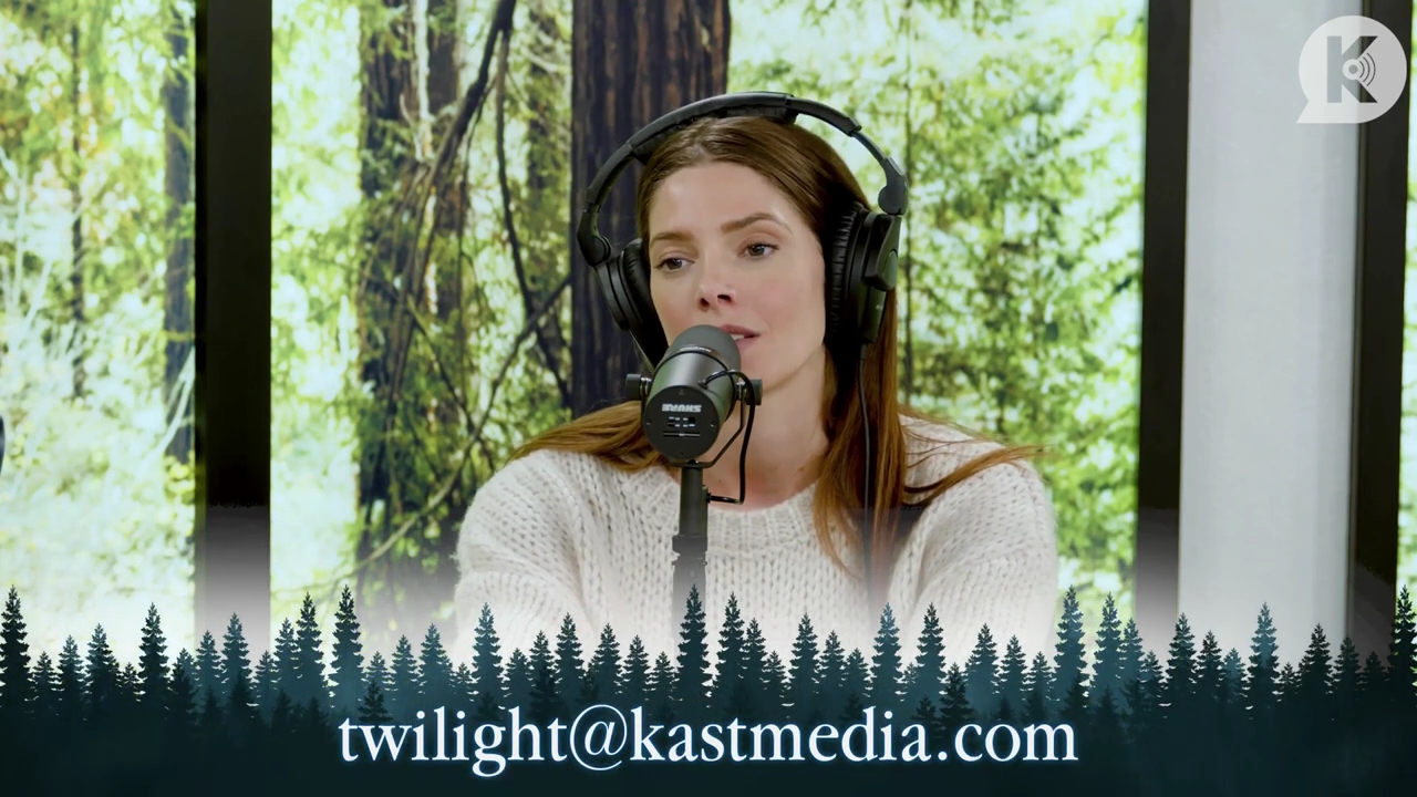 Ashley-Greene-dot-nl_TheTwilightEffect-TwiliightRewatchtPart2of3-2563.jpg