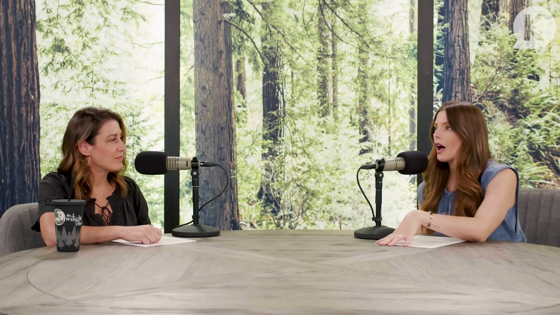 Ashley-Greene-dot-nl_TheTwilightEffect-BreakingDawnPart1RewatchPart2of3-0117.jpg Ashley-Greene-dot-nl_TheTwilightEffect-BreakingDawnPart1RewatchPart2of3-0117.jpg