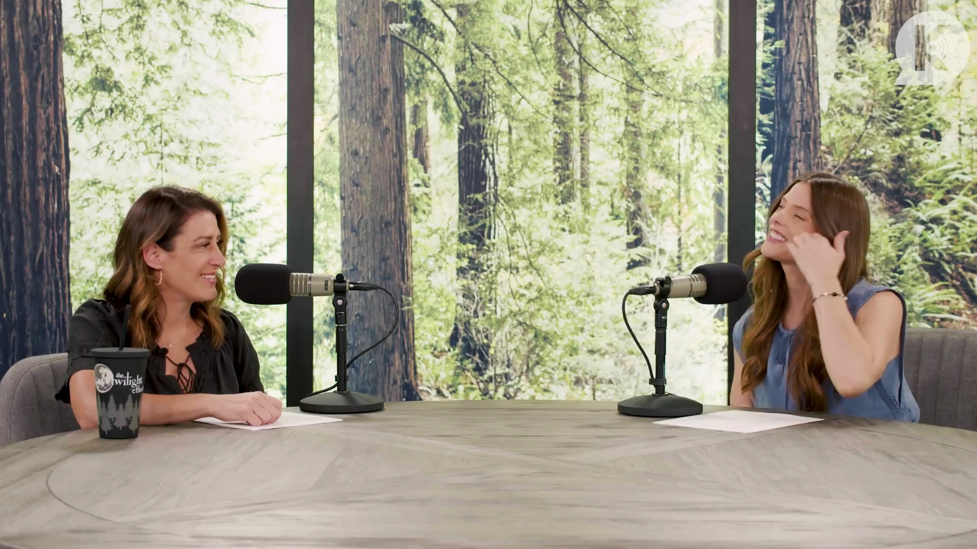 Ashley-Greene-dot-nl_TheTwilightEffect-BreakingDawnPart1RewatchPart2of3-0130.jpg Ashley-Greene-dot-nl_TheTwilightEffect-BreakingDawnPart1RewatchPart2of3-0130.jpg