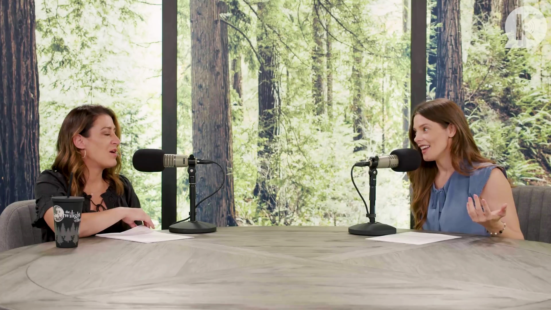 Ashley-Greene-dot-nl_TheTwilightEffect-BreakingDawnPart1RewatchPart2of3-0217.jpg Ashley-Greene-dot-nl_TheTwilightEffect-BreakingDawnPart1RewatchPart2of3-0217.jpg