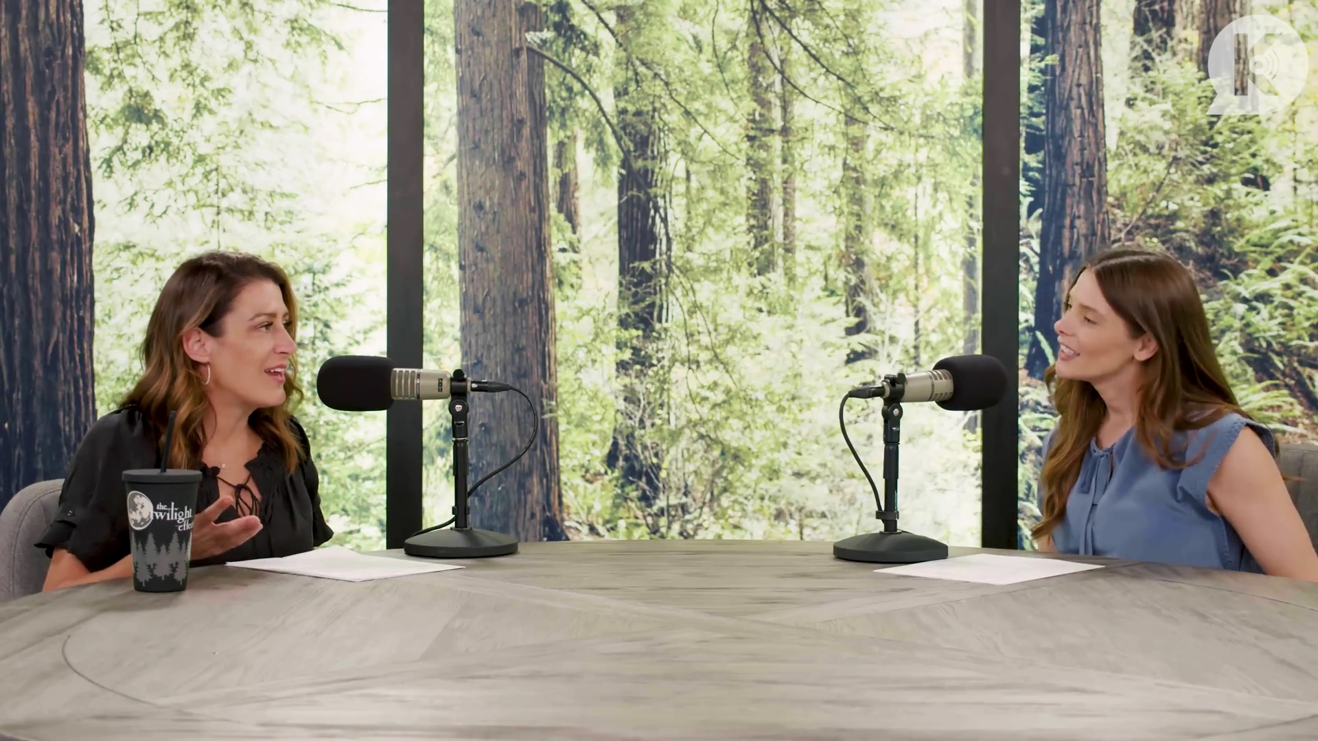 Ashley-Greene-dot-nl_TheTwilightEffect-BreakingDawnPart1RewatchPart2of3-0244.jpg Ashley-Greene-dot-nl_TheTwilightEffect-BreakingDawnPart1RewatchPart2of3-0244.jpg