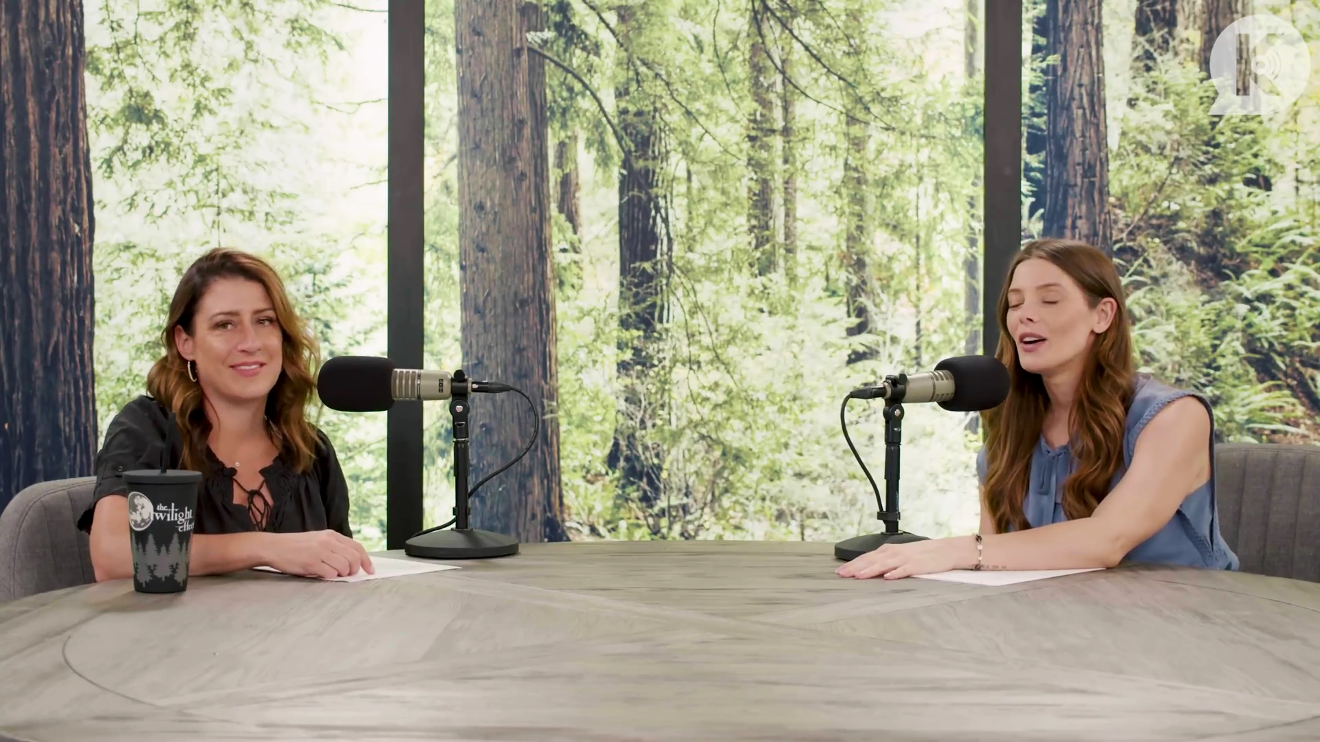 Ashley-Greene-dot-nl_TheTwilightEffect-BreakingDawnPart1RewatchPart2of3-0288.jpg Ashley-Greene-dot-nl_TheTwilightEffect-BreakingDawnPart1RewatchPart2of3-0288.jpg