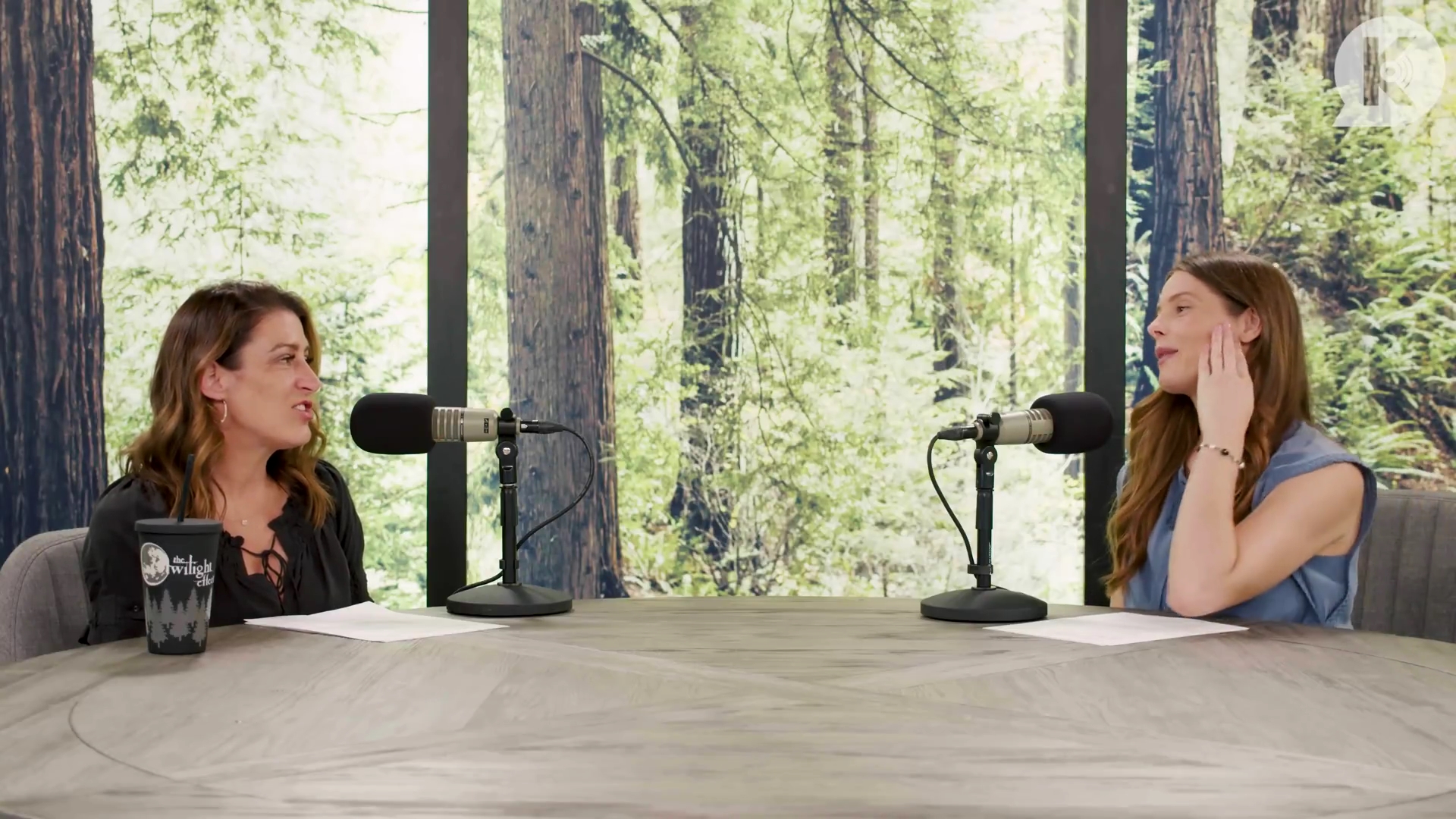 Ashley-Greene-dot-nl_TheTwilightEffect-BreakingDawnPart1RewatchPart2of3-0306.jpg Ashley-Greene-dot-nl_TheTwilightEffect-BreakingDawnPart1RewatchPart2of3-0306.jpg