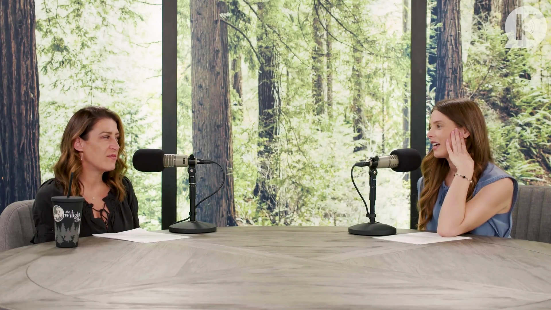 Ashley-Greene-dot-nl_TheTwilightEffect-BreakingDawnPart1RewatchPart2of3-0308.jpg Ashley-Greene-dot-nl_TheTwilightEffect-BreakingDawnPart1RewatchPart2of3-0308.jpg