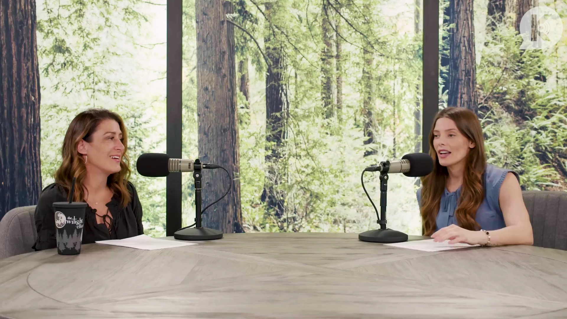 Ashley-Greene-dot-nl_TheTwilightEffect-BreakingDawnPart1RewatchPart2of3-0317.jpg Ashley-Greene-dot-nl_TheTwilightEffect-BreakingDawnPart1RewatchPart2of3-0317.jpg