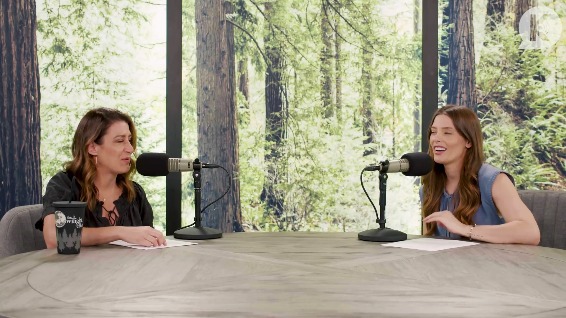 Ashley-Greene-dot-nl_TheTwilightEffect-BreakingDawnPart1RewatchPart2of3-0347.jpg Ashley-Greene-dot-nl_TheTwilightEffect-BreakingDawnPart1RewatchPart2of3-0347.jpg