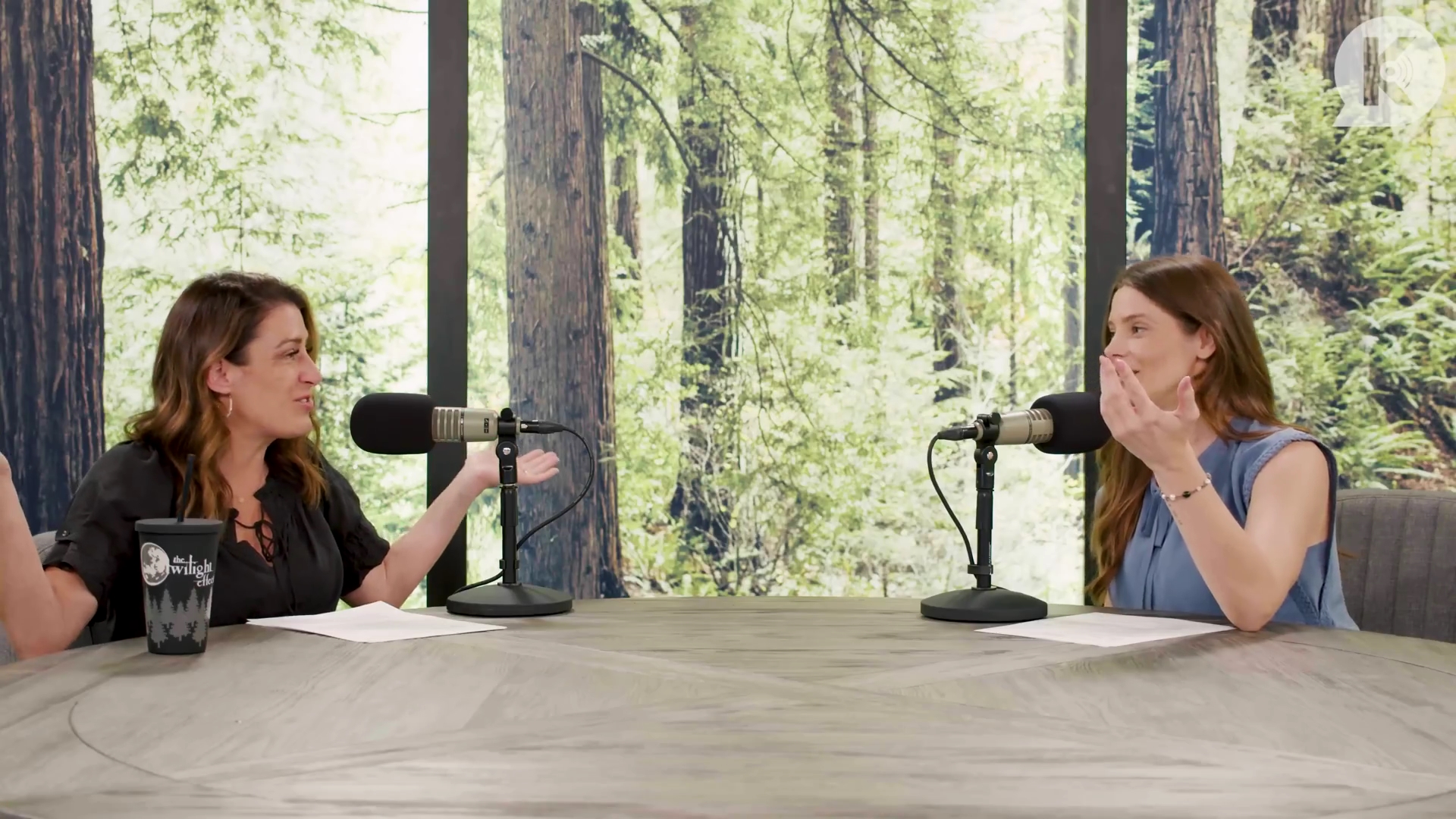 Ashley-Greene-dot-nl_TheTwilightEffect-BreakingDawnPart1RewatchPart2of3-0401.jpg Ashley-Greene-dot-nl_TheTwilightEffect-BreakingDawnPart1RewatchPart2of3-0401.jpg