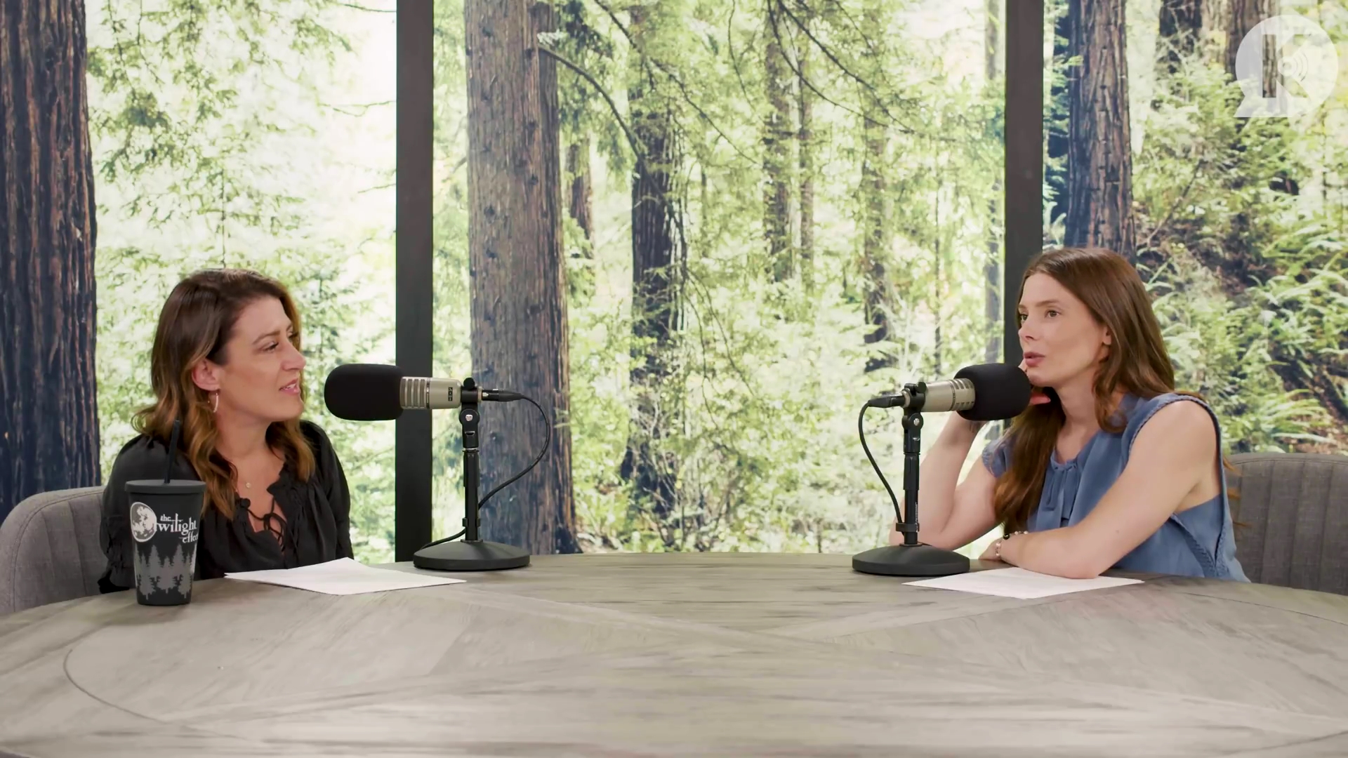 Ashley-Greene-dot-nl_TheTwilightEffect-BreakingDawnPart1RewatchPart2of3-0414.jpg Ashley-Greene-dot-nl_TheTwilightEffect-BreakingDawnPart1RewatchPart2of3-0414.jpg