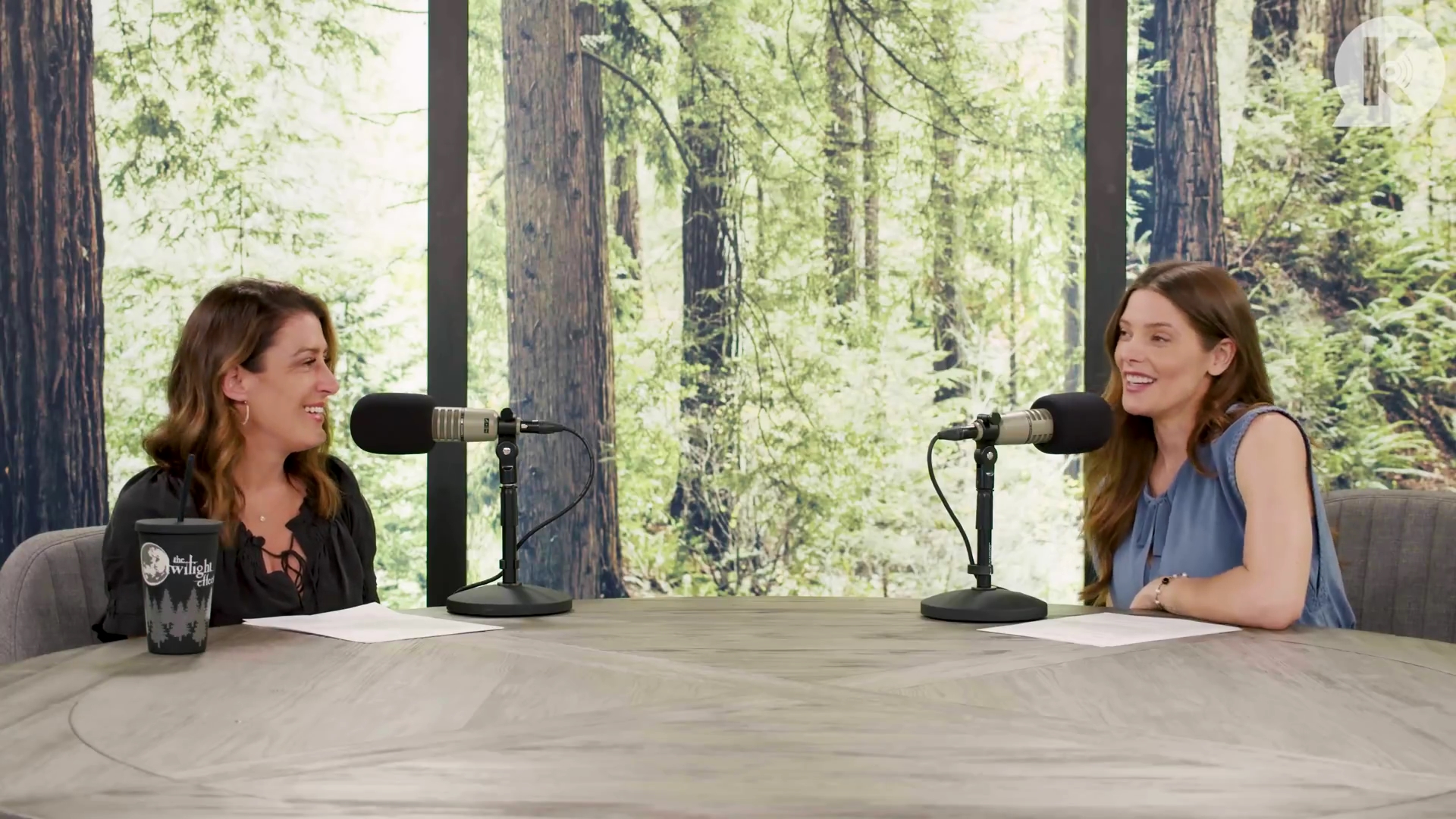 Ashley-Greene-dot-nl_TheTwilightEffect-BreakingDawnPart1RewatchPart2of3-0467.jpg Ashley-Greene-dot-nl_TheTwilightEffect-BreakingDawnPart1RewatchPart2of3-0467.jpg