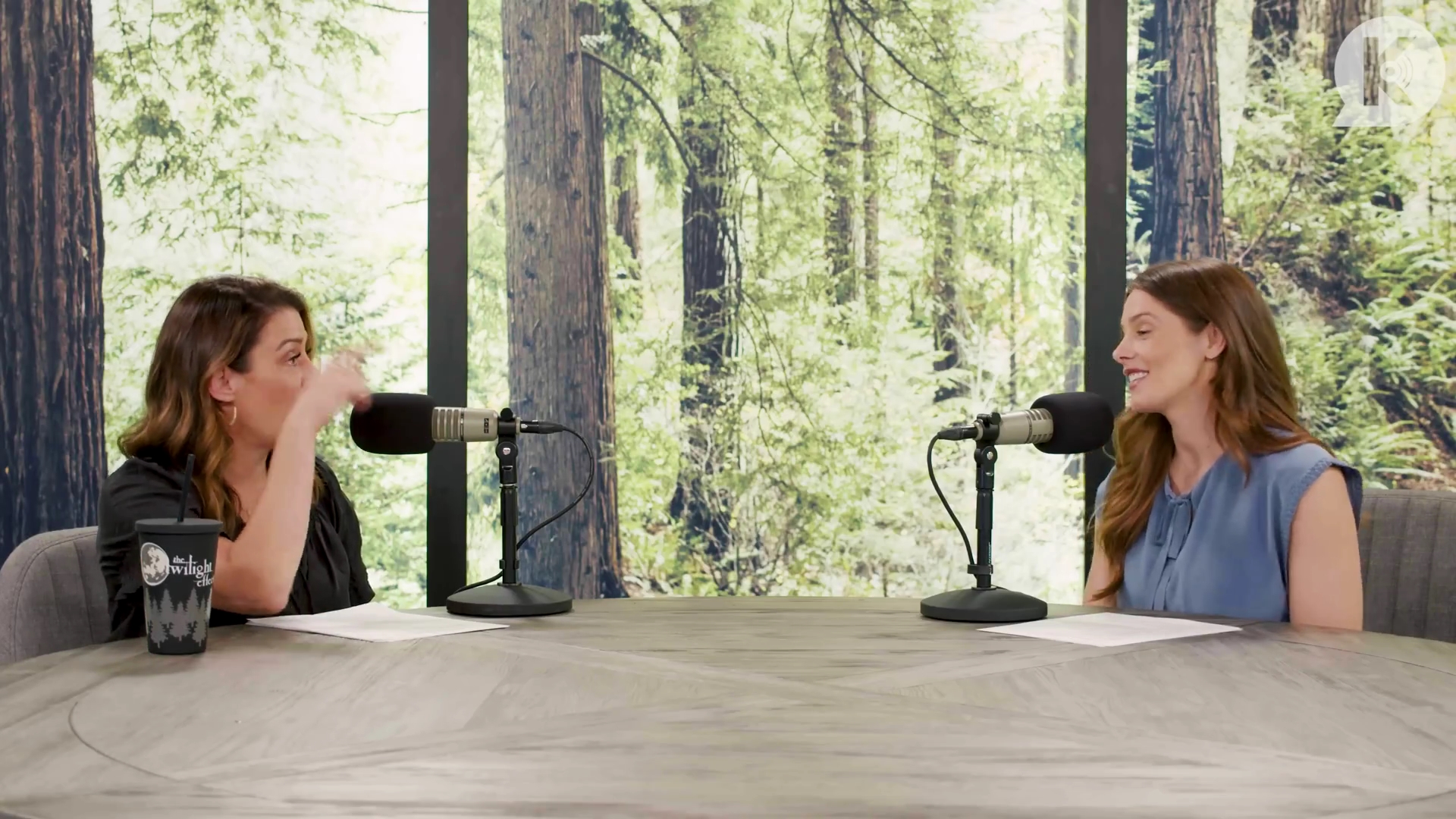 Ashley-Greene-dot-nl_TheTwilightEffect-BreakingDawnPart1RewatchPart2of3-0616.jpg Ashley-Greene-dot-nl_TheTwilightEffect-BreakingDawnPart1RewatchPart2of3-0616.jpg